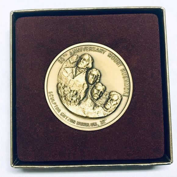 ALBERT PIKE MASONIC MEDAL 50TH ANNIVERSARY MOUNT RUSHMORE - Picture 5 of 5